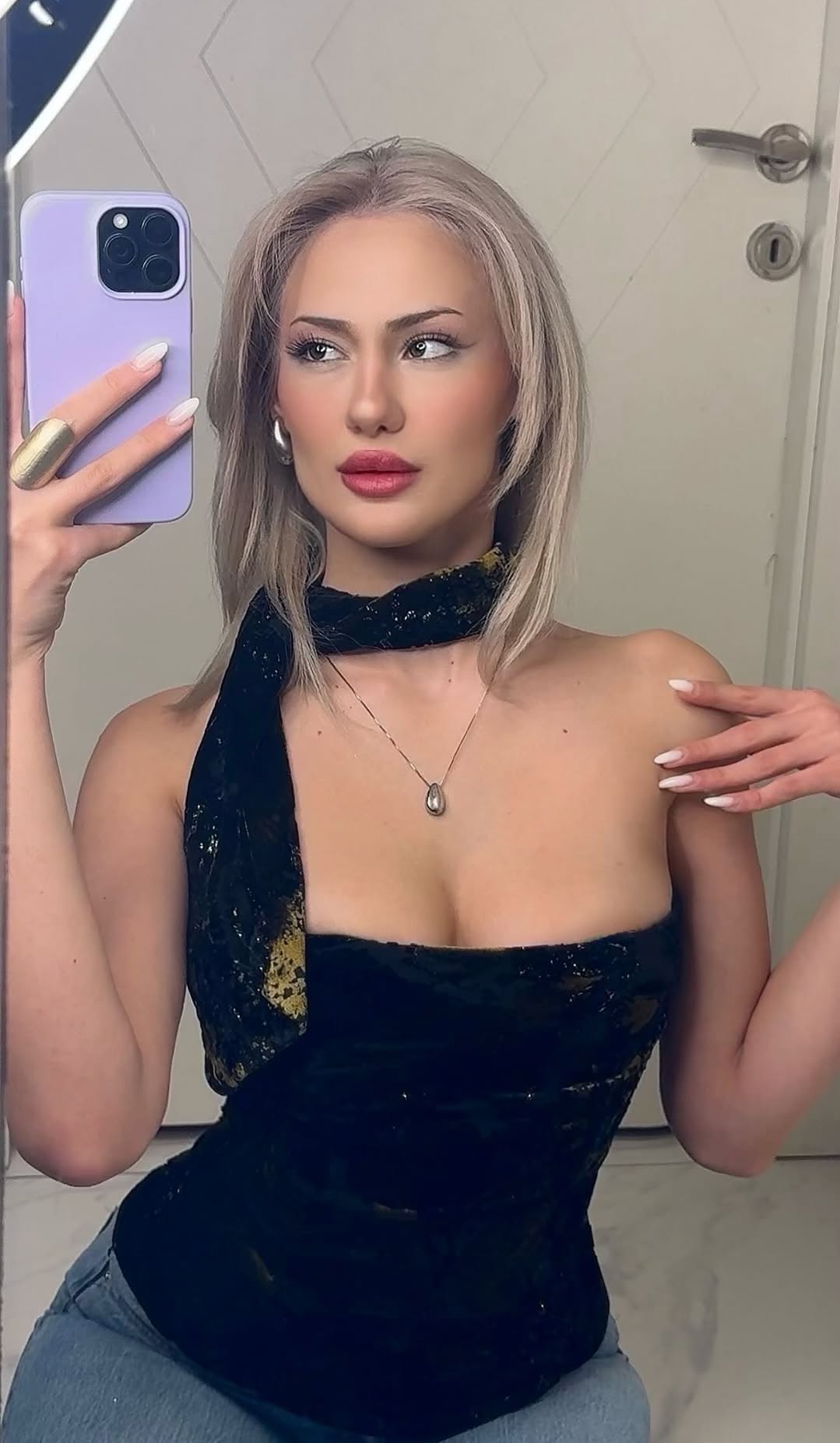Bağıllı Cömert Kadın Escort Hale