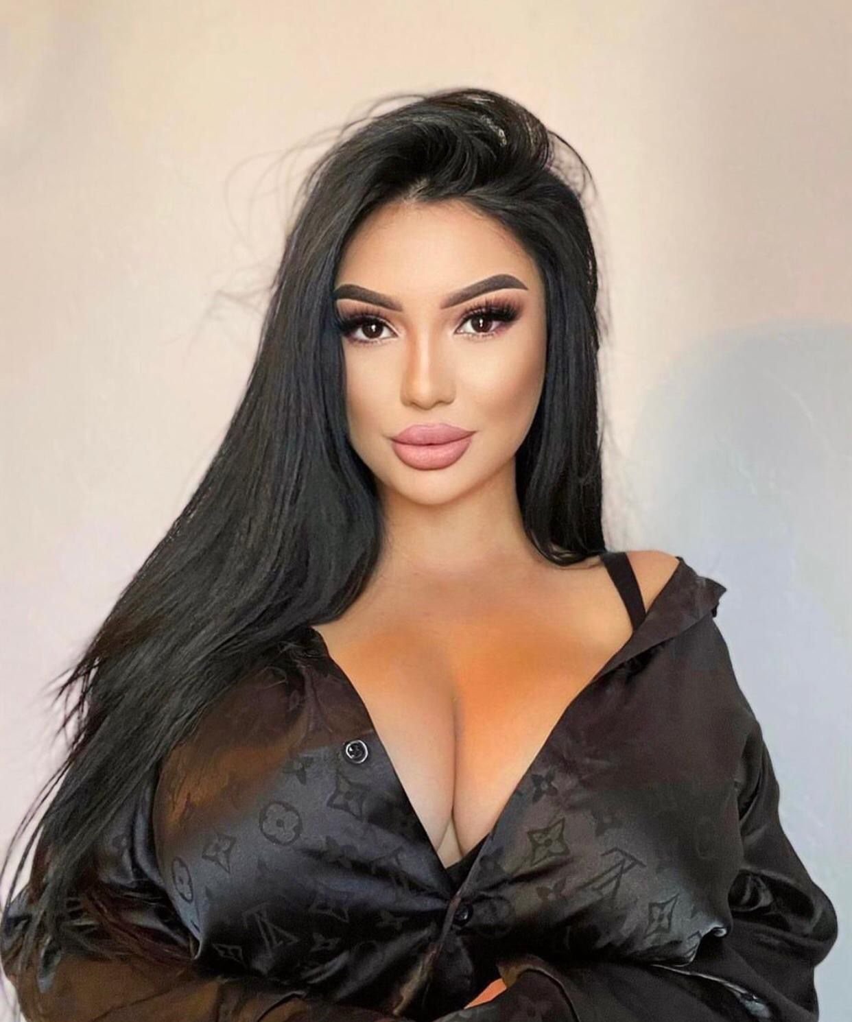 Isparta Güzel ve Yüksek Ruhlu Kadın Bayan Escort Azra